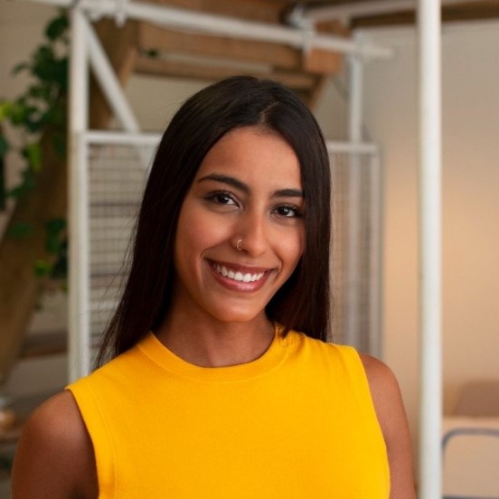 Ana Martínez - Especialista Digital